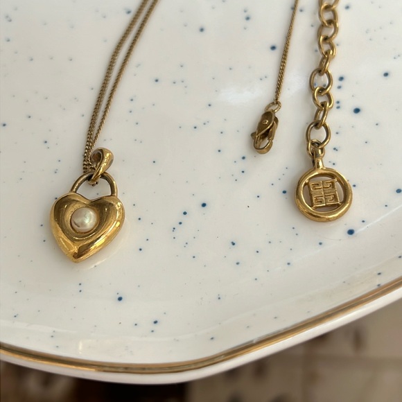 Givenchy Locket Necklace - Picture 3 of 7